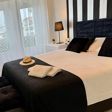 Petunias Lorcrisur Apartament *